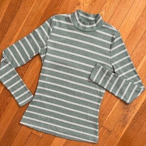 XS Ribbed Tight Fit Bodycon Mockneck High Neck Top Long Sleeved Layering Shirt